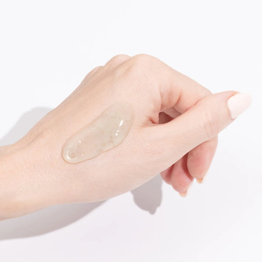 Sun Skills AFTERSUN GEL on hand